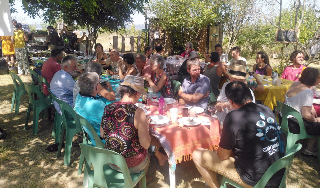 banquet citoyen Au Fil des Séounes