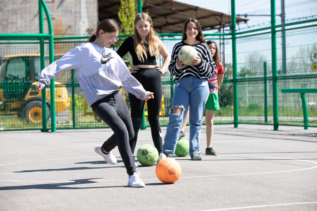 Equipe de foot féminine de Port-Sainte-Marie créée par le centre social VME - photo de Catherine Cabrol