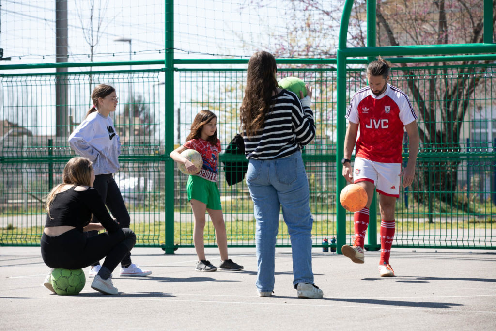 Equipe de foot féminine de Port-Sainte-Marie créée par le centre social VME - photo de Catherine Cabrol